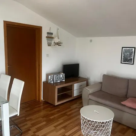 Apartment Olive Garden Krk Brzac