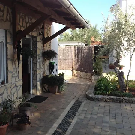 Olive Garden Krk * Brzac